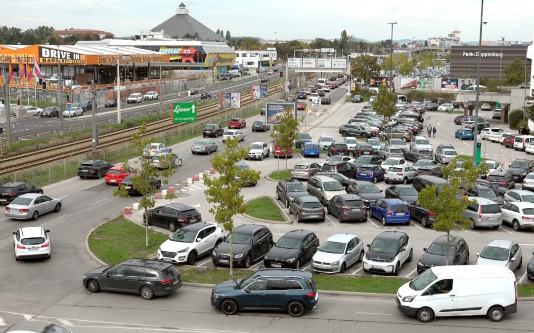 Der automobile Mensch – GRÜNSTREIFEN im April